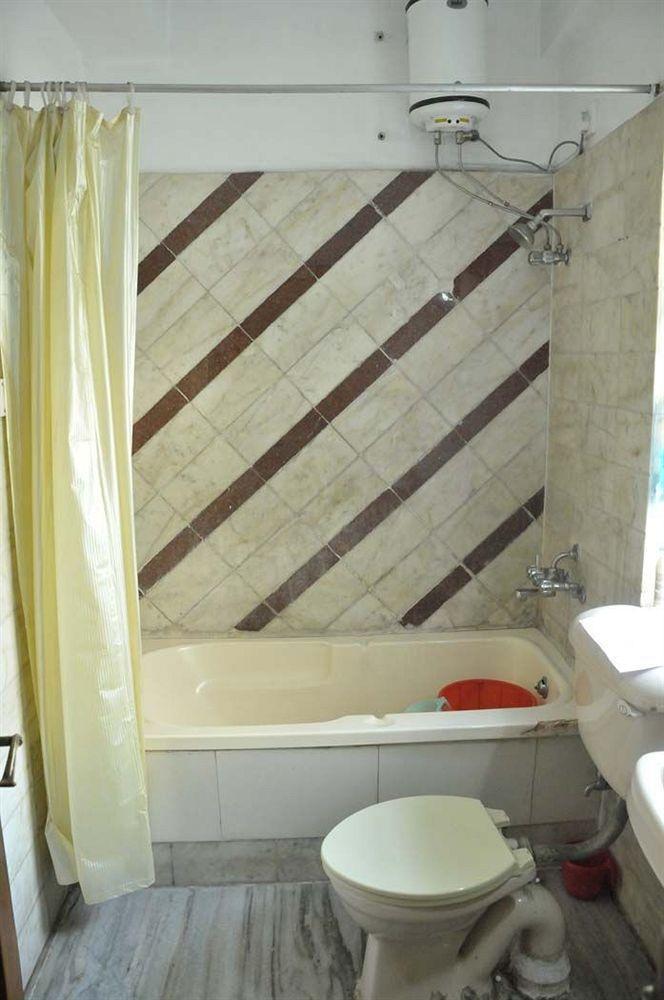 Hotel Heera International Kolkata Eksteriør bilde