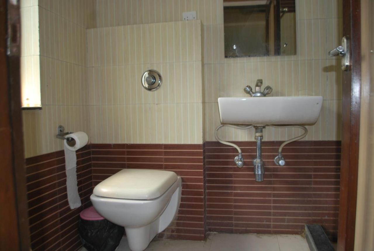 Hotel Heera International Kolkata Eksteriør bilde
